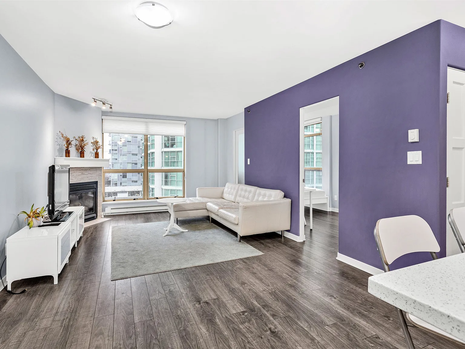 2 bed, 780 sqft, $3,300 — Photo 3