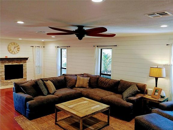 4th image of 6701 Poinsettia Ave S