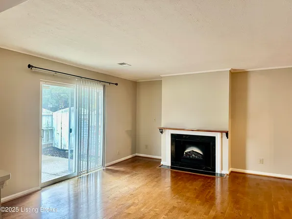 212 La Fontenay Ct, Louisville, KY 40223