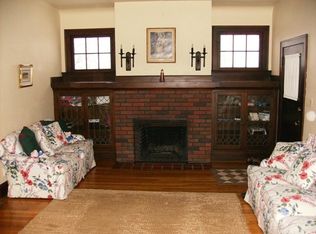 2755 Berkshire Rd, Cleveland Heights, OH 44106