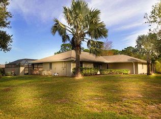 2040 Benjamin Rd, Malabar, FL 32950