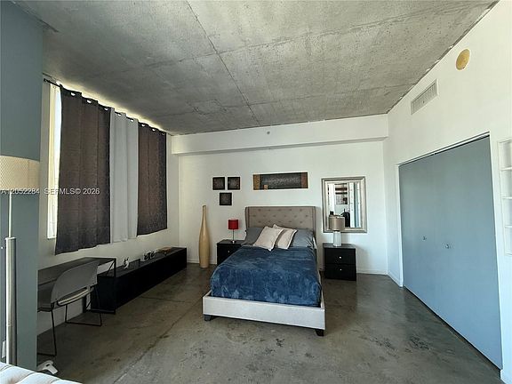 2nd image of 133 NE 2nd Ave APT 2811