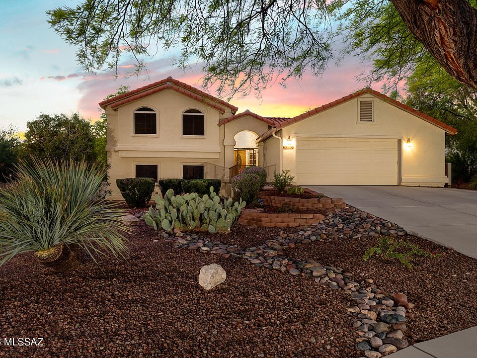 1st image of 3747 N Sabino Ridge Pl