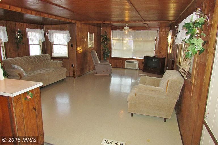 2nd image of 3819 Creekside Dr