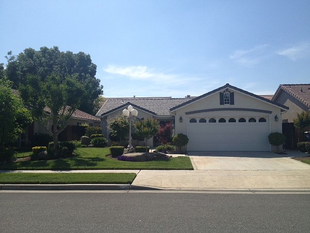 1st image of 7415 N Mansionette Dr