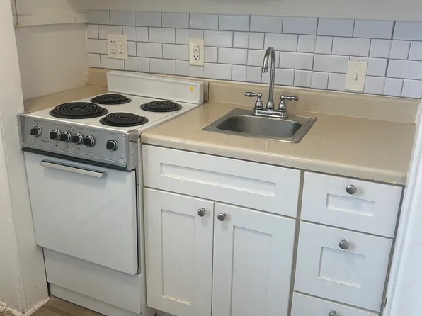 325 West Ave #2A, Jenkintown, PA 19046