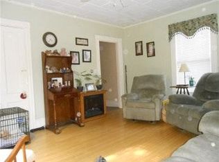 196 Highland Ave, Gardiner, ME 04345