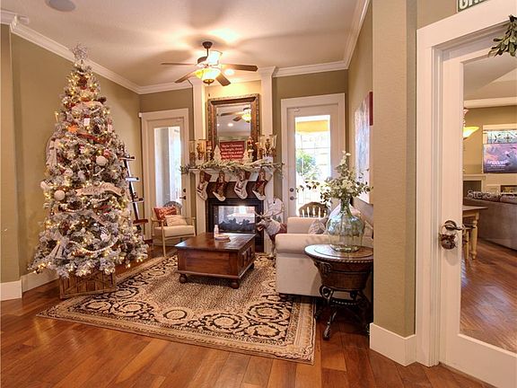 4th image of 3899 SE 37th Ct