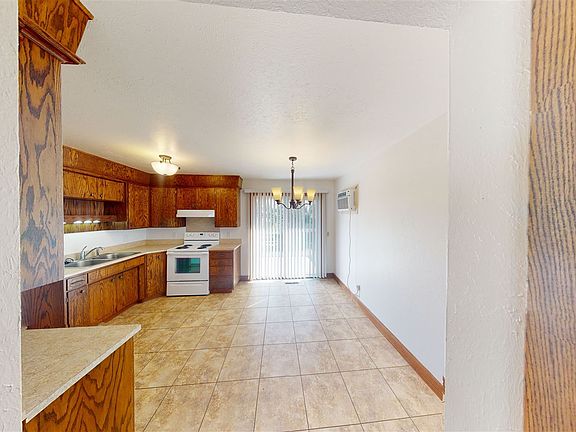 131-E-Interstate-Ave-09202022_110653