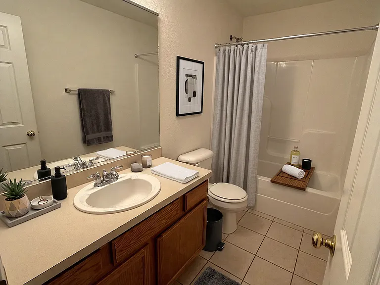 Sawgrass Apartments & Townhomes — Photo 9