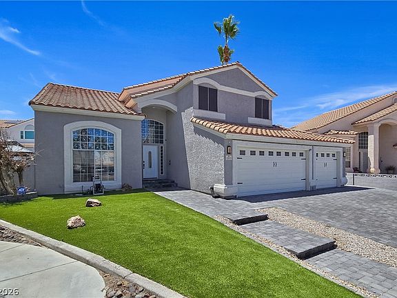 4th image of 1557 Point Kirby Ave