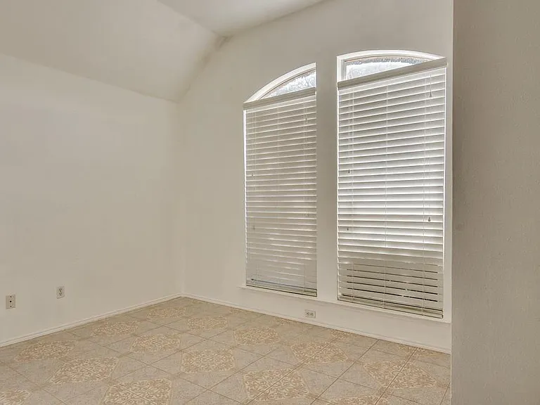 8841 San Joaquin Trl — Photo 4