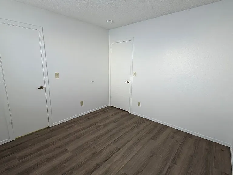 3644 W Elgin St — Photo 21