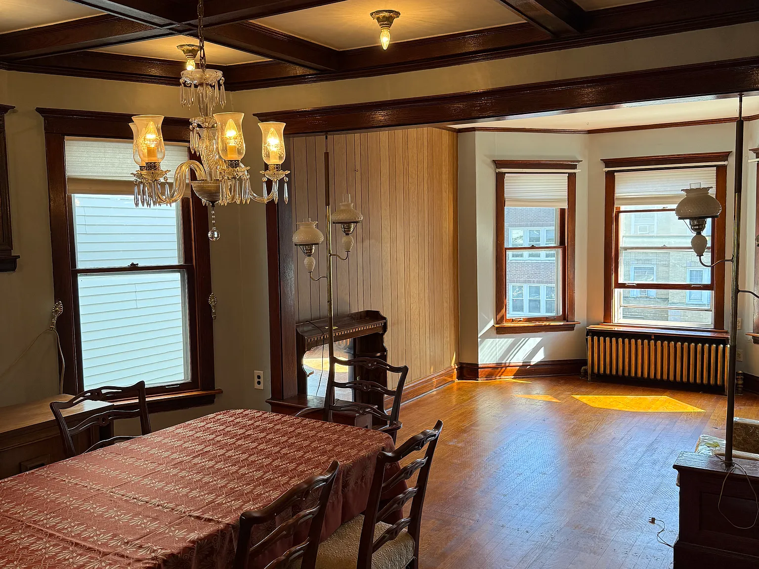4 bed, 2400 sqft, $3,395 — Photo 3