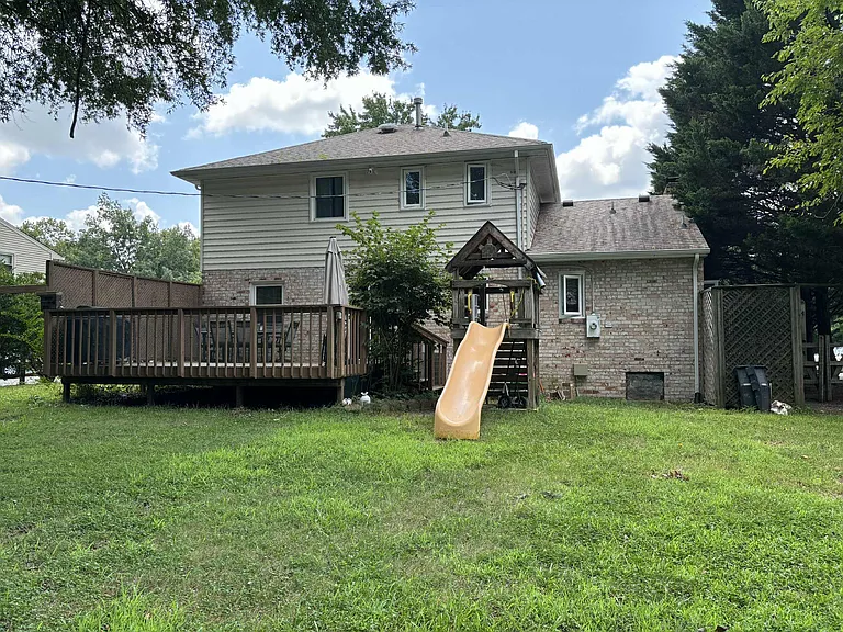 9204 Crystalwood Ln — Photo 33