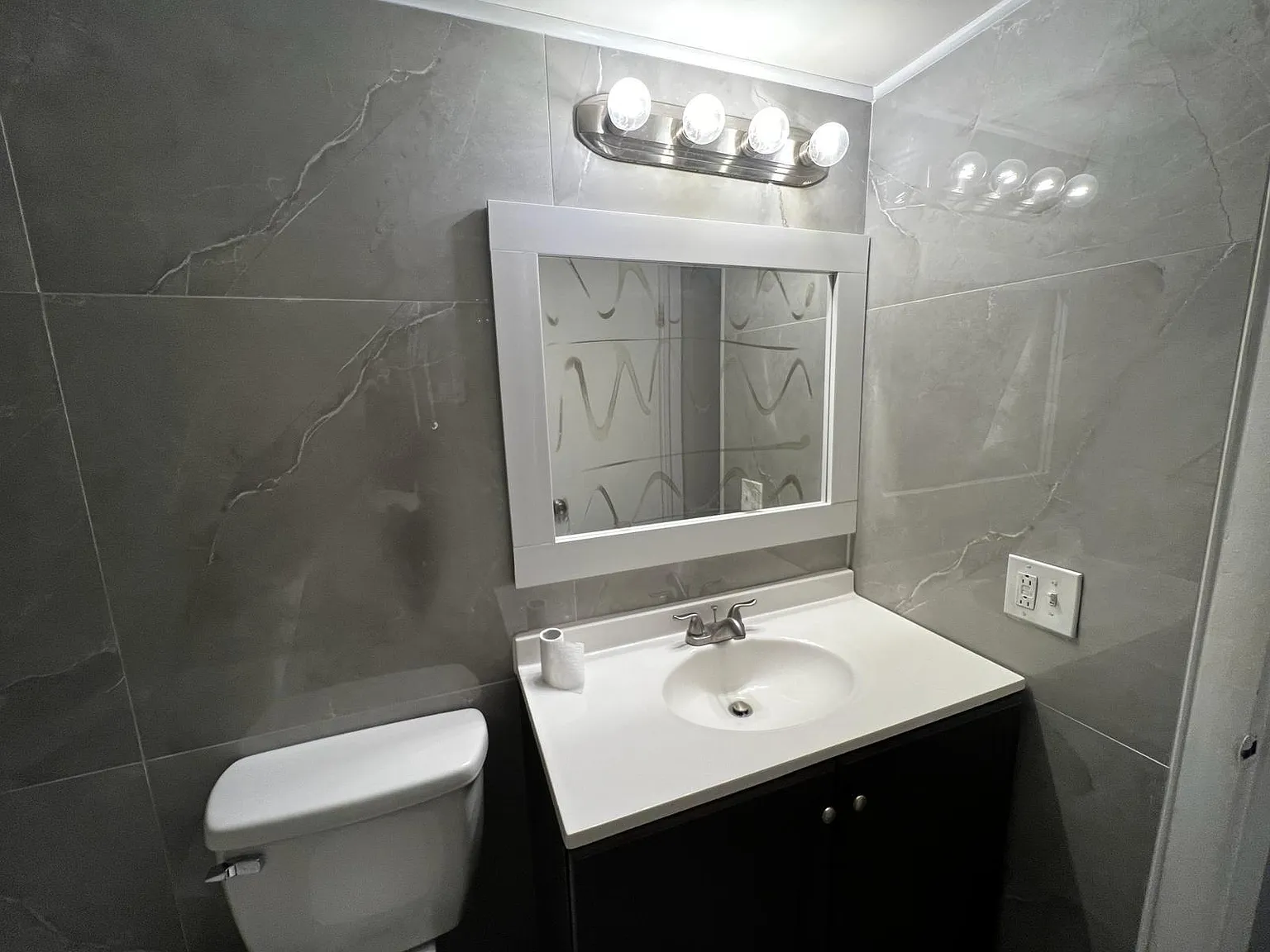1030 Park Drive — Photo 3