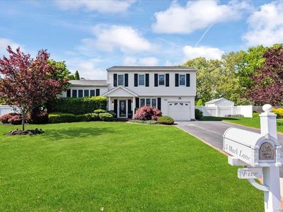 5 Mark Lane, Farmingville, NY, 11738