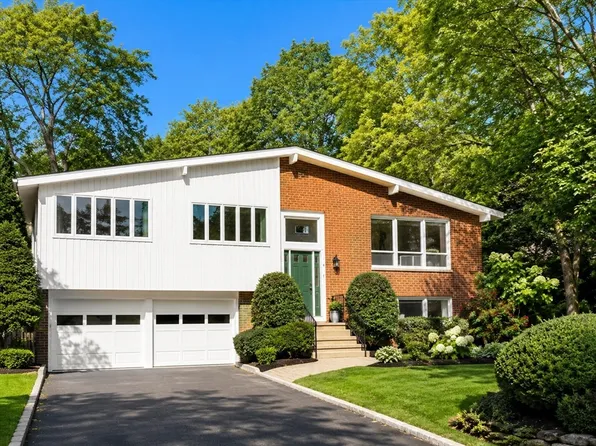 132 Brandeis Rd, Newton, MA 02459
