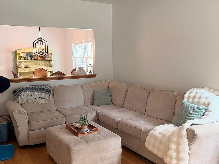 2808 Irving Ave — Photo 3