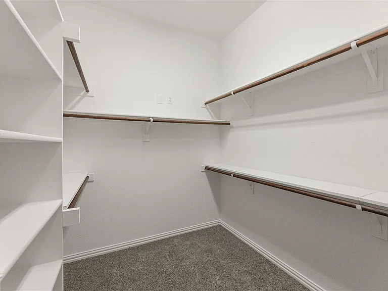1004 Water Garden Cir — Photo 3