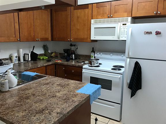 4th image of 6755 NW 175th Ln #B-9