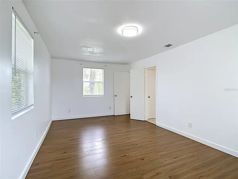 3303 6th St SW — Photo 30