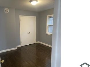 8106 S Kingston Ave #1, Chicago, IL 60617