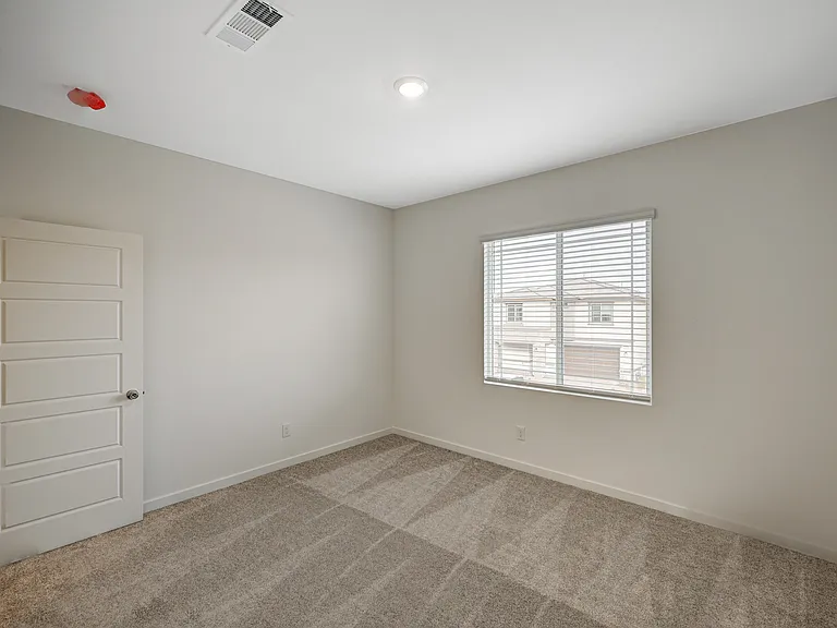 485 Daphne Ter — Photo 31