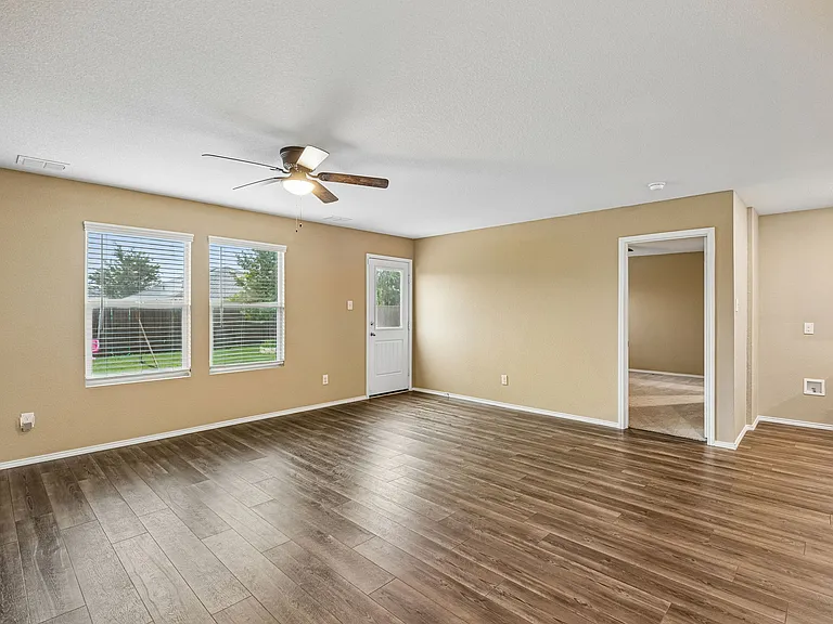 1605 Fields View Dr — Photo 12