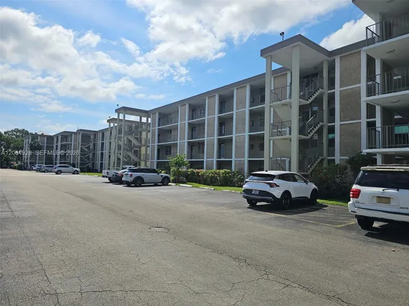 2998 NW 48th Ter APT 432, Lauderdale Lakes, FL 33313