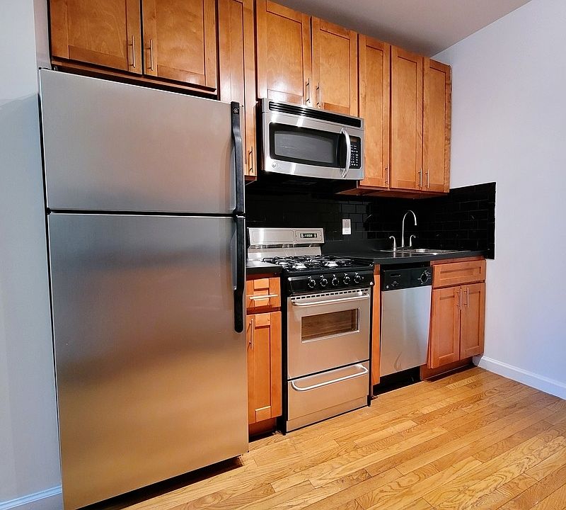 1st image of 339 W 44th St APT 3RE