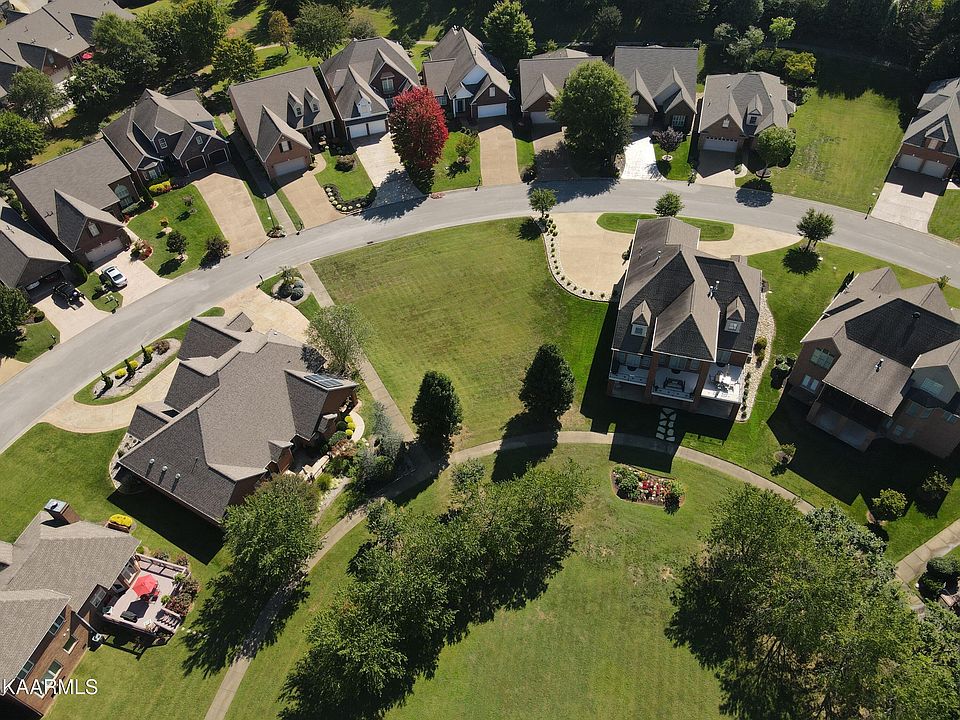 1st image of 258 Savannah Park Dr