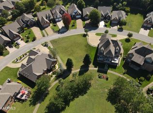 258 Savannah Park Dr, Maryville, TN 37803