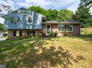 1442 Blessing Ln, Reading, PA 19605