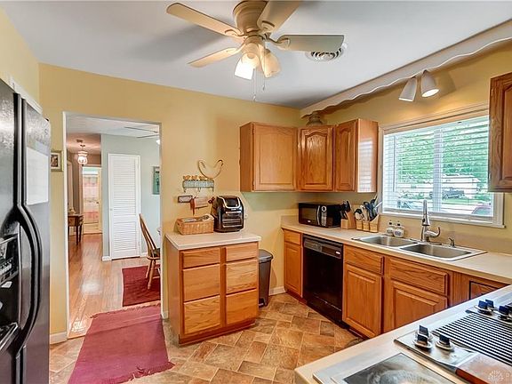 5th image of 2024 Hazel Ave