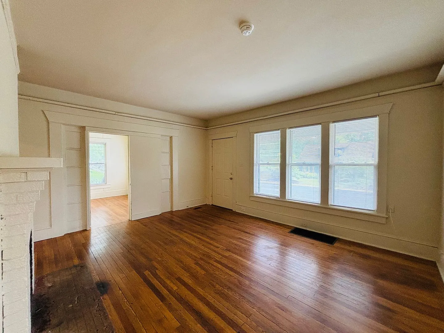 3 Bedroom, 1 Bath House — Photo 3