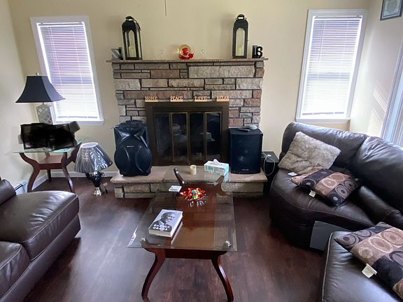 2nd image of 2125 Parkside Dr