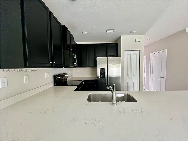 1045 NW 4th Ter #1045 — Photo 13