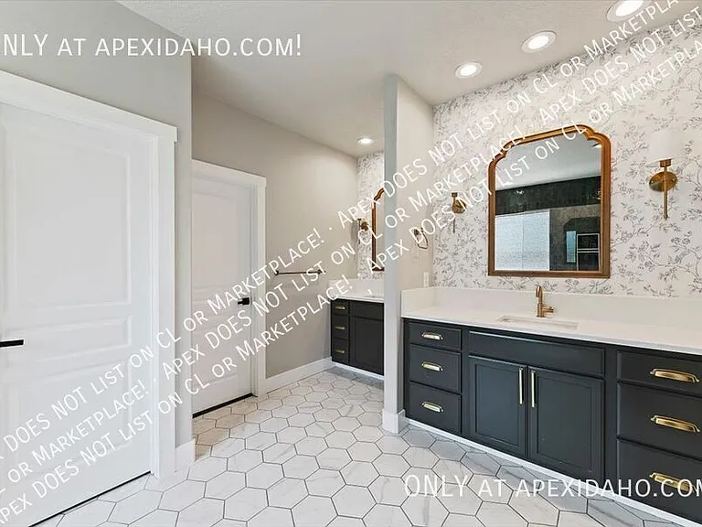 1828 W Divide Creek St — Photo 32