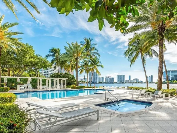 3255 NE 184th St APT 12215, Aventura, FL 33160