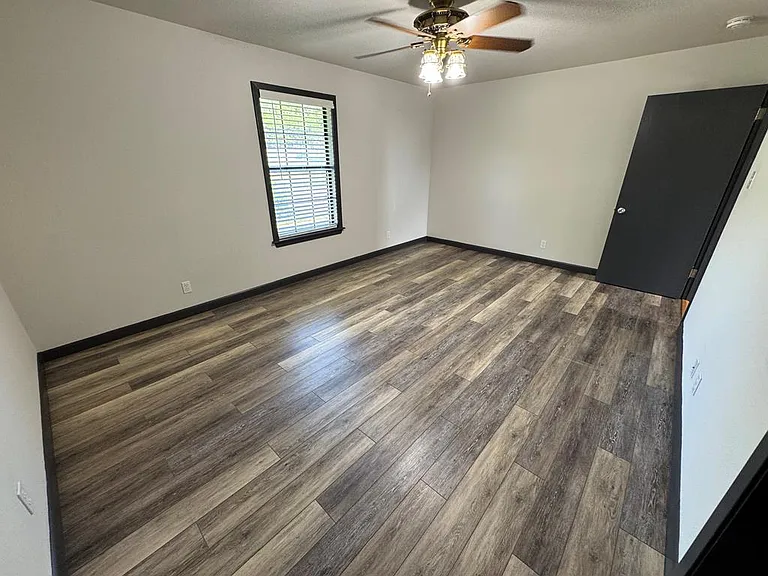 2078 Lower Crabapple Rd — Photo 34