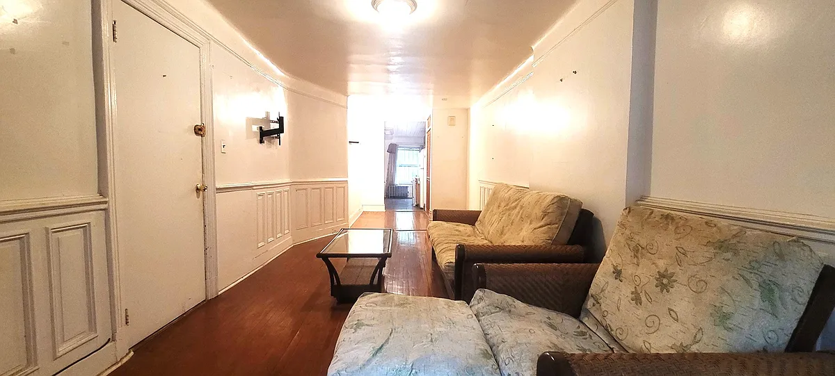 Building Photo - 840 Lincoln Pl #1