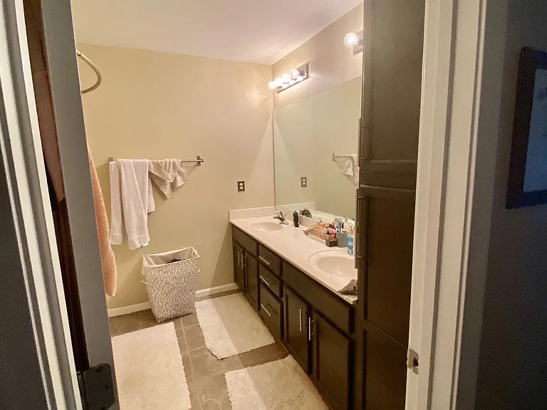 527 Donatello Ave #527 — Photo 8