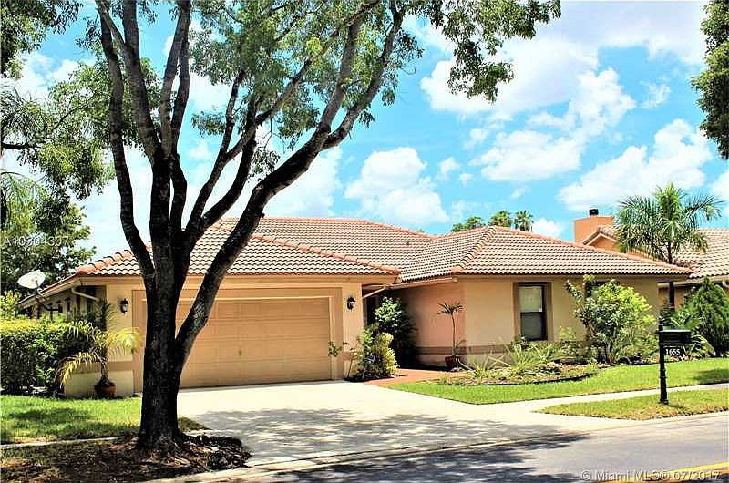 1st image of 1655 Lakeshore Cir