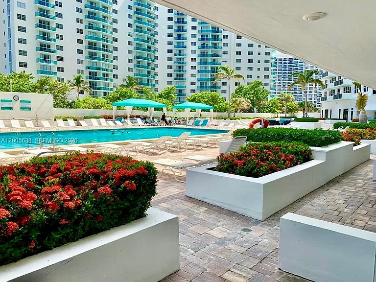 3725 S Ocean Dr #L12 — Photo 13