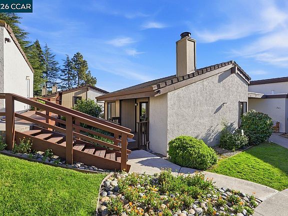 2nd image of 221 Tangerine Ct