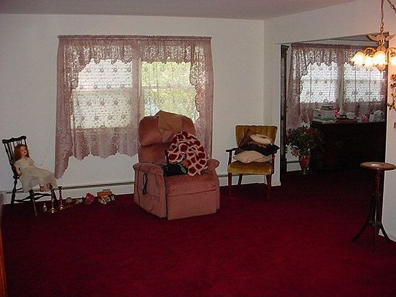 4th image of 59 Blue Spruce Ln