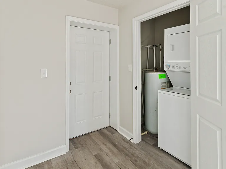 1777 Wathen Ln #8 — Photo 14