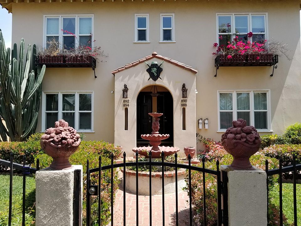 1st image of 890 N Los Robles Ave
