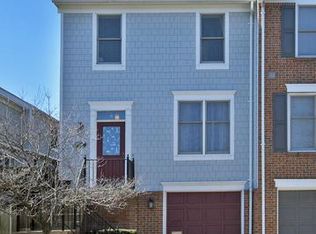 902 N Fillmore St, Arlington, VA 22201